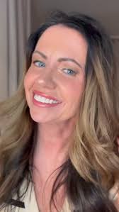 Big powder brushes are great, but if you want a smoother, more precise  finish—grab a smaller brush instead!” “A small brush lets you get into  those tricky areas—like around the nose, under