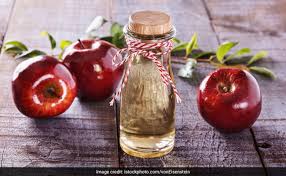 It also contains antioxidants, which reduce hair damage from free radicals. Apple Cider Vinegar For Hair How To Use Acv For Healthy And Lustrous Locks
