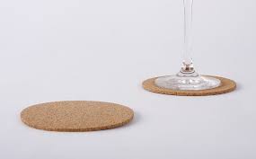 Thanks to the three feet with a length of 4.8 cm (1.89 in) each, the stack grate stands steadily in the fire or on the table as a trivet. Dessous De Plat En Liege Rayher