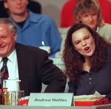 Jetzt machen sie nicole und 28 unterstützer*innen mit. Politikerin Privat Andrea Nahles Schenkt Sich Hochzeit Zu Geburtstag Welt