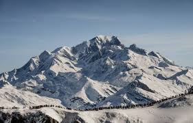 Un Alpiniste Russe A Voulu Acceder Au Mont Blanc Avec Son Fils De 10 Ans De L Inconscience Pure