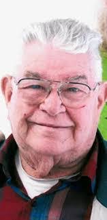 Leo Howe's Instagram, Twitter & Facebook