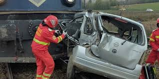Ce companii pe care le ia de la suceava cu trenul până la vatra dornei? Un Tren De MarfÄ A Lovit O MasinÄ RÄmasÄ Pe Calea FeratÄ La Vatra Dornei Patru Persoane Au Reusit SÄ Se Salveze Din Autoturism Suceava News Online