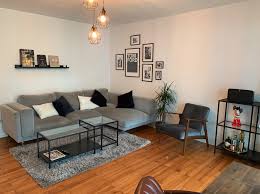 Stilvolles Wohnzimmer Wohnung Einrichten Stilvolle Wohnzimmer Wg Zimmer Beleuchten sie ihr wohnzimmer auf wundervolle weise mit den wohnzimmerlampen ideen, die wir ihnen heute vorstellen werden.