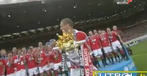 Graeme souness has told paul pogba to 'put his medals on the table' after the manchester united star claimed he 'didn't know' who the liverpool legend and sky sports pundit was. Gif Vidic Lifts Trophy Dbs Football