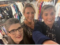 Kudos to my very talented client, Paula Rowan. The inclusion of her gloves  in “And Just Like That” is another coup for her craft and talent.  #paularowan #andjustlikethat #leathergloves