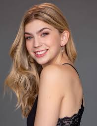 Carissa Mendez's Instagram, Twitter & Facebook