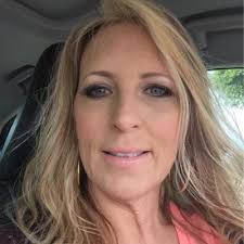 Donna Onorato's Instagram, Twitter & Facebook