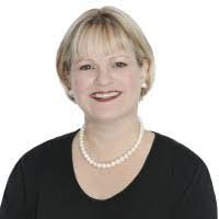 Karen Hugo's Instagram, Twitter & Facebook