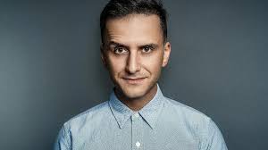 Krieg in der Ukraine: Chris Tall schlägt wegen des Krieges ernste Töne an