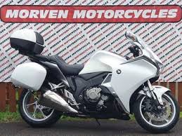 This cluster helps showcasing actual fuel consumption and estimates distance for empty fuel tank. Honda Honda Vfr1200f F 1237cc Gebrauchtmotorrad