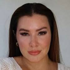 Vanessa Etheridge's Instagram, Twitter & Facebook