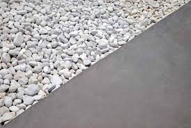 Ad esempio, se la vostra casa è arredata in maniera contemporanea e minimalista con pavimenti in resina, per gli esterni è preferibile evitare l'utilizzo di materiali naturali o grezzi come il legno e il cotto. Immagini Pavimenti In Resina Per Esterni Infinity Pavimento Moderno