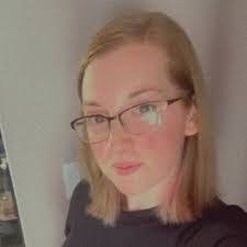 Ashley Rizzo's Instagram, Twitter & Facebook