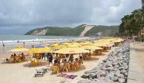 Actress , singer & comedian / atriz cantora & comediante. Crianca De 3 Anos E Intubada Apos Se Afogar Na Praia De Ponta Negra Em Natal