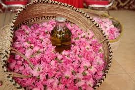 شعر عن الورد الطائفي 2020 قصائد مدح ورد الطائف شعر فصيح عن الطائف و الورد الطائفي Decorative Tray Decor Home Decor