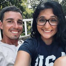 What are some experiences with receiving tips as a contractor?