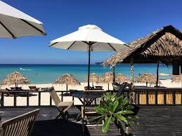 A beachside resort on the smaller of the perhentian islands where the powdery white sand slopes into clear blue waters teeming with life. Promo 50 Off Bubu Resort Perhentian Island Malaysia Hotel Room Queens