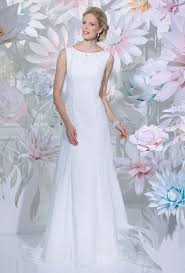 Brautkleider schmal für die braut im online shop. Brautkleid Schmal Mit Tragern Gerrys Brautmoden Und Festmoden Neuss Bei Dusseldorf