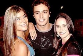 His birthday, what he did before fame, his family life, fun trivia facts, popularity rankings, and more. Joana Balaguer Thiago Rodrigues And Fernanda Vasconcellos In Malhacao Young Hearts Famousfix Com Post