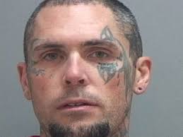 Robbery suspects use machete to threaten 2 men