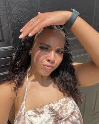 Lorie Williams's Instagram, Twitter & Facebook