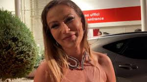 Fox licenzia l'autore del sottopancia di Biden «aspirante dittatore»-  Corriere.it