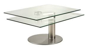 Modern glazen salontafel. Salontafel van gehard glas.