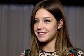 İzlediğim en gerçekçi ve inandırıcı aşk filmlerinden birisi. Adele Exarchopoulos Devoile Etre Enceinte De Son Premier Enfant