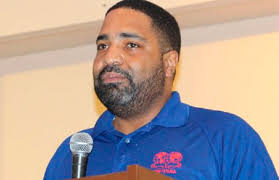 Darryl Peoples's Instagram, Twitter & Facebook