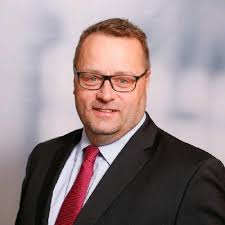 15 month at DXC Fruition, a journey comes to an end. Thanks to Daniela  Bodog Fowkes and Matthias Waterkamp for hiring me, to Claudia Bender,  Stefan Juengling, Peter Schmiedel and Christian Balzer