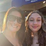 Amanda Migliore's Instagram, Twitter & Facebook