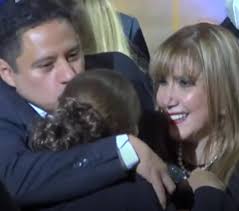 PorSiNoLoVio Magistrados Rony Eulalio López y Dina Ochoa besan y abrazan a  Consuelo Porras reelecta fiscal general por Giammattei ambos firmaron el  fallo que obligó a la comisión postuladora a incluirla en