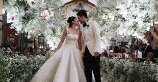 He crafted the gown from scratch and it was a blue and white fairytale gown with. In Photos Celebrity Stylist Kimi Yap And Jarvis Sy S Fairy Tale Wedding