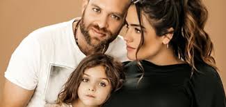 Alessandra rojo de la vega's age is 35. Alessandra Nacimiento Mellizos Clase