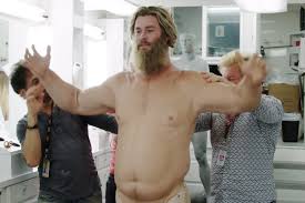 Christopher chris hemsworth portrayed thor in thor, the avengers, thor: Chris Hemsworth Wore A 70 Pound Fat Suit To Play Thor In Avengers Endgame People Com
