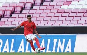 Check out his latest detailed stats including goals, assists, strengths & weaknesses and match ratings. Diretoria Do Benfica Comunica O Corinthians Sobre Pagamento Referente A Compra Do Meia Atacante Pedrinho Bolavip Brasil