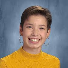 Maddie Davies (@BooksMaddy)