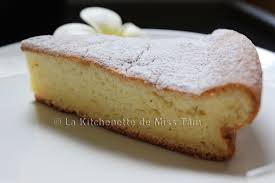 Gateau Moelleux A La Vanille Par La Kitchenette De Miss Tam Gateau Moelleux Gateau Moelleux A La Vanille Moelleux