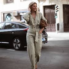 Combinaison femme et combipantalonl'alternative pour. Les Modeuses Raffolent De Cette Combinaison Kaki Zara Elle