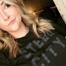 Jessica Ruppe's Instagram, Twitter & Facebook