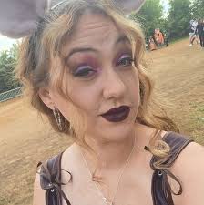 Anyone else's dogs hate windshield wipers?