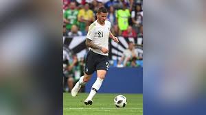 Da der kinderwagen nicht da steht und auch die schlüssel meines verlobten ebenso wie seine schuhe fehlen, weiß ich jetzt das der fußballer mit unserem sohn unterwegs ist. Fc Bayern Munchen Lucas Hernandez Mit Starkem Debut Im Testspiel Fc Bayern