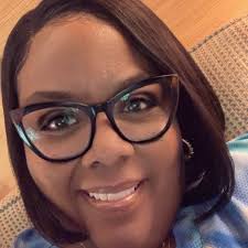 Jayce decided to surprise Rhyen with some jewelry from  @cre8tivekidzjewelryco this Christmas. It's the perfect gift for you little  ones. They will also customize it to bring an even brighter smile to