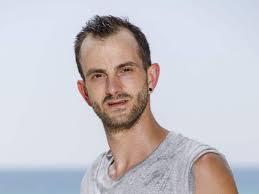 Ses parents menacés de mort à leur domicile, Christopher des "Ch'tis"  explique enfin pour quelle raison il avait disparu des écrans radars