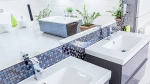 Le idee per le piastrelle del bagno sono tantissime, e devono rispecchiare la vostra personalità e il vostro gusto. Bagno Con Mosaico Come Utilizzare Le Piastrelle A Mosaico