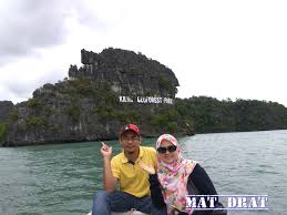 Langkawi permata kedah), is a district and an archipelago of 99 islands (plus five small islands visible only at low tide). Mat Drat Tips Bercuti Ke Langkawi
