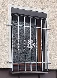 Fenstergitter Und Franzosische Balkone Ssh Schweiss Und Servicedienstleistungen Hoffmann In 2020 Iron Handrails Wrought Iron Handrail Wrought
