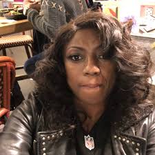 Inger Cowan (@Salesvixen)