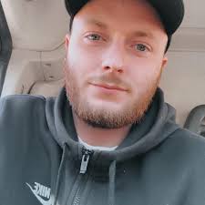 Think of 'lifting' my 05 L200. Anyone recommend any good kits to do so?